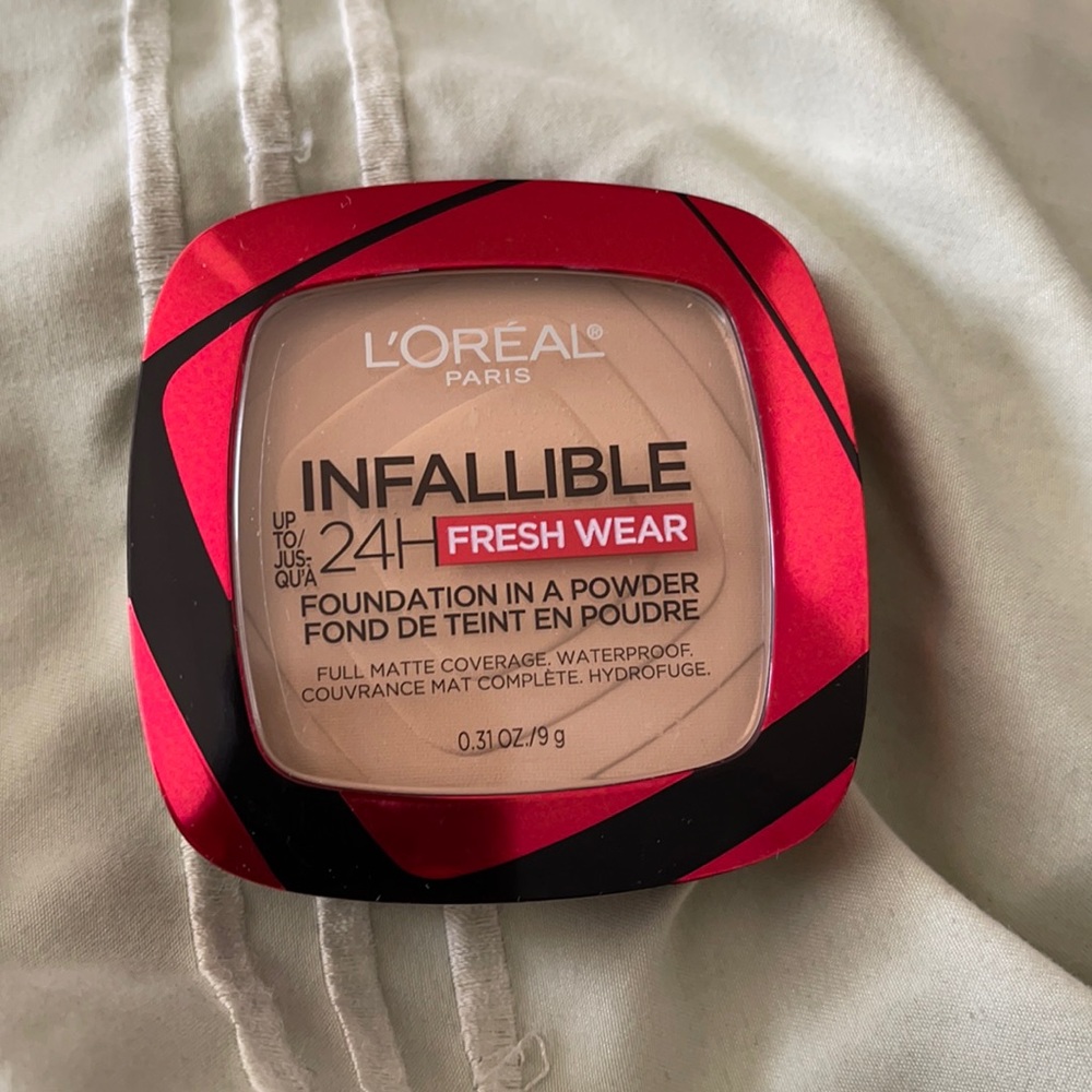 L’Oreal Infallible Wtrproof Foundation In A Powder